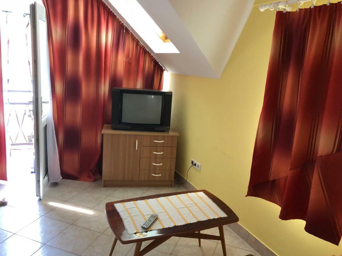 Liget Apartman Balatonföldvár Exterior foto